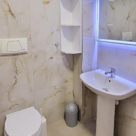 Small Studio Near The Olimpik Park Apartmán Tirana